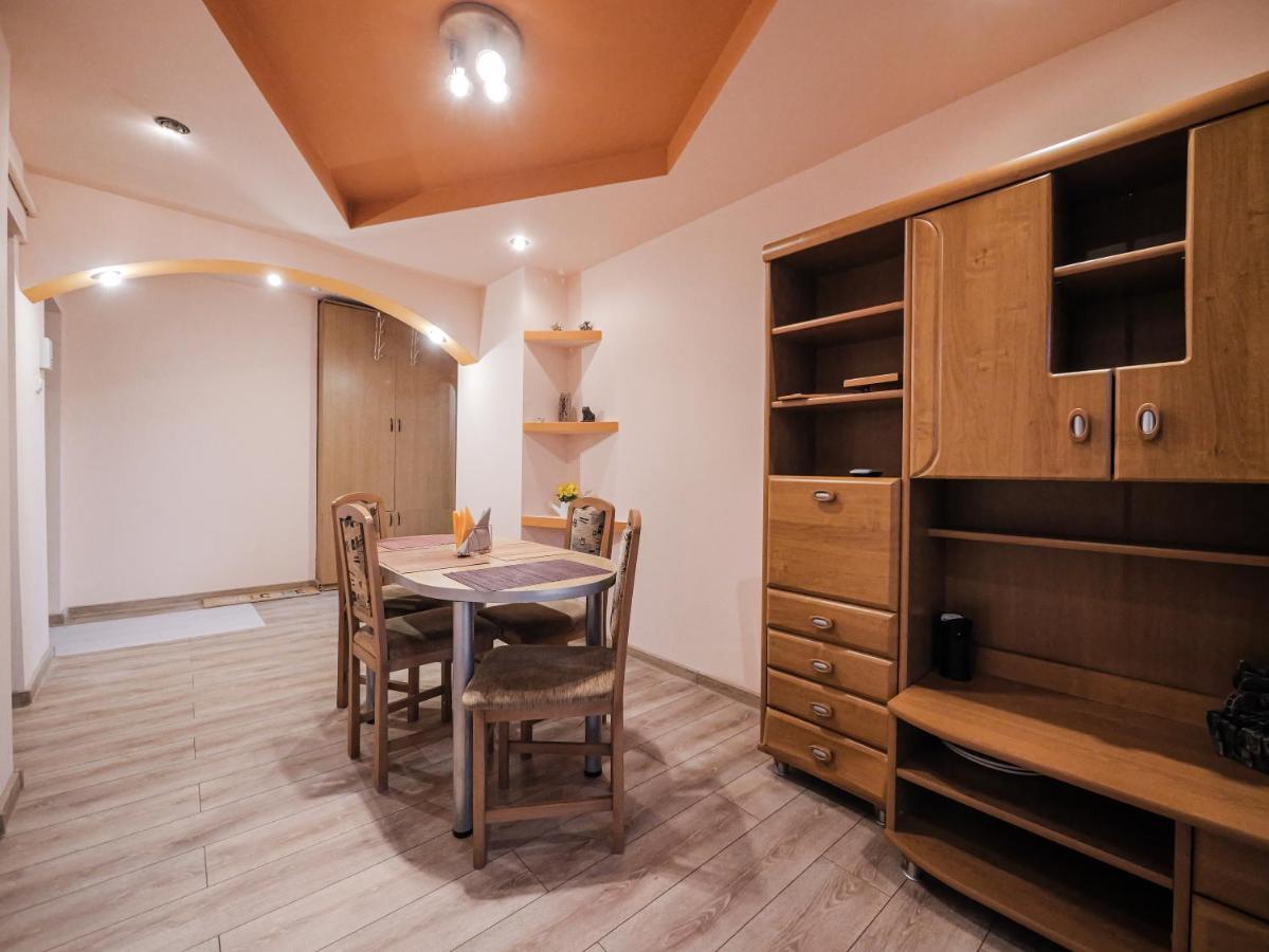 Luxury Ultracentral Curtea De Arges Ngoại thất bức ảnh