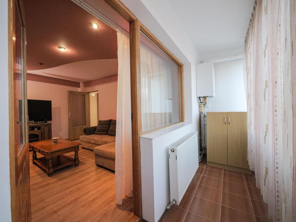 Luxury Ultracentral Curtea De Arges Ngoại thất bức ảnh
