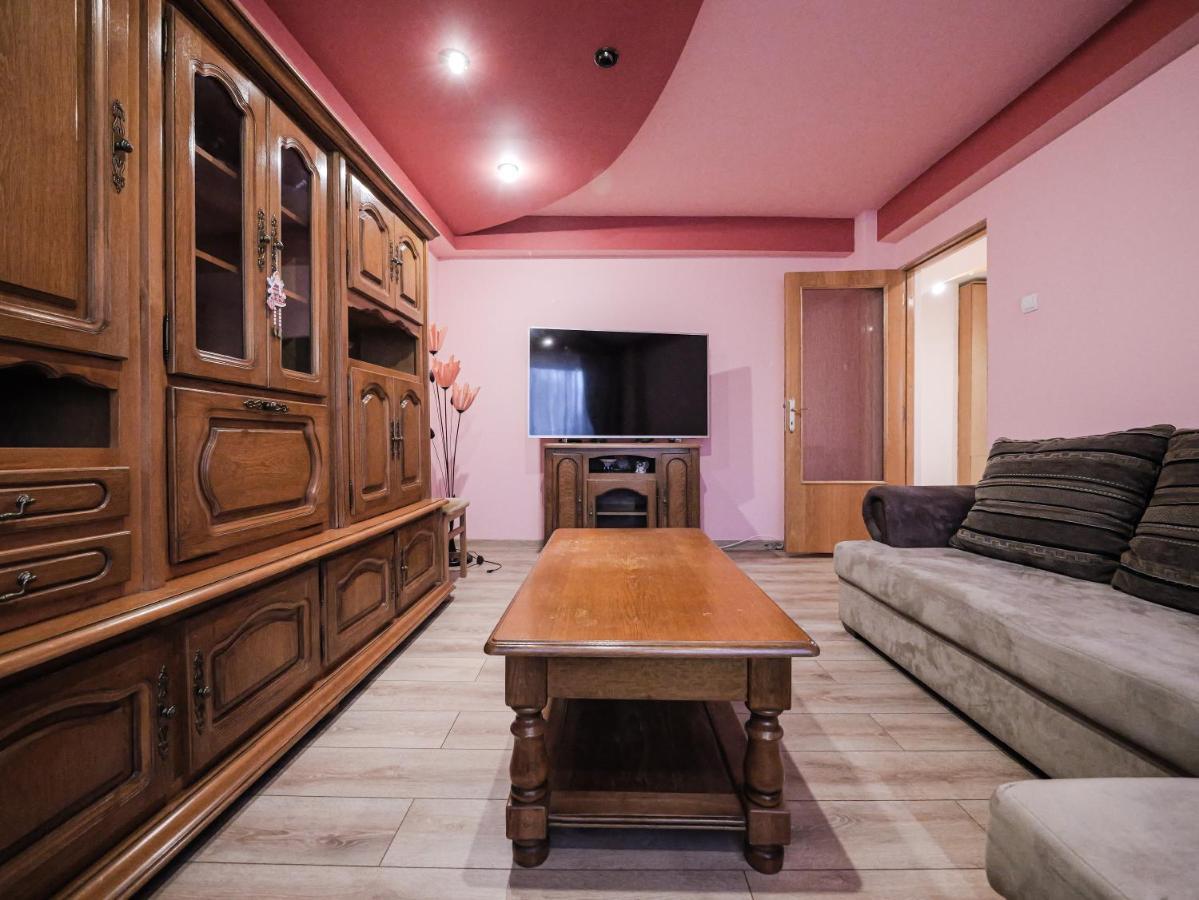 Luxury Ultracentral Curtea De Arges Ngoại thất bức ảnh