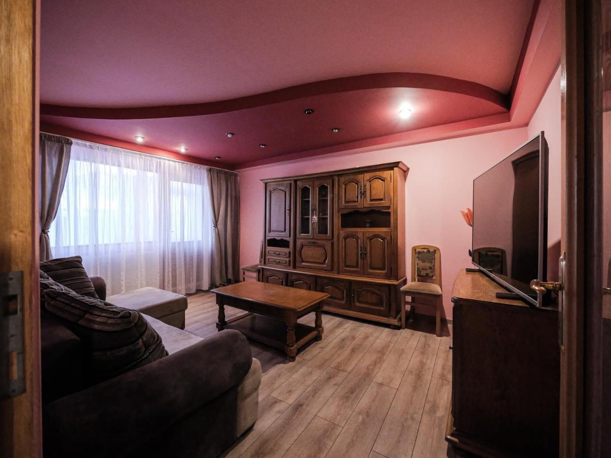 Luxury Ultracentral Curtea De Arges Ngoại thất bức ảnh